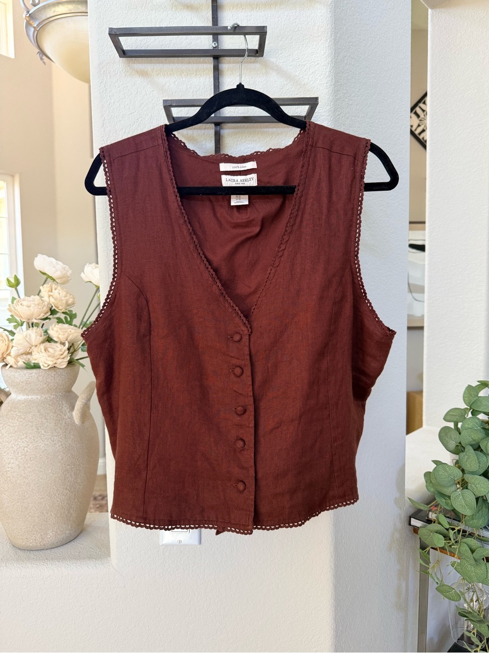 Laura Ashley Linen-Blend Sleeveless Top